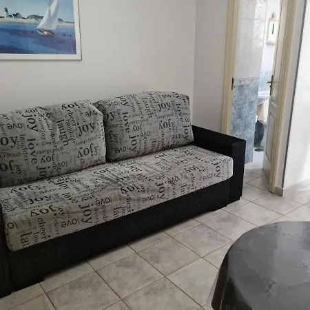 Catalina Park Apartment